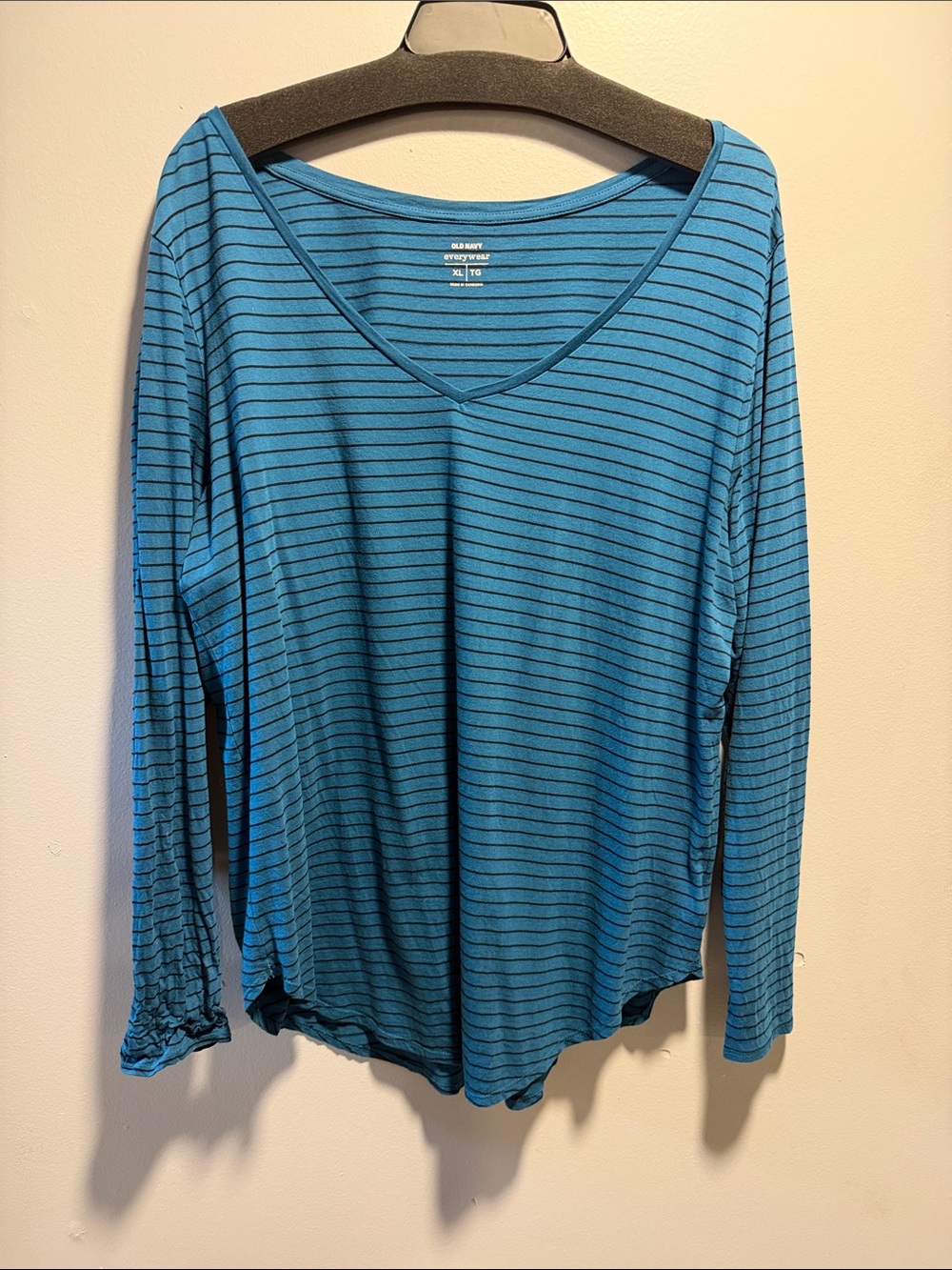 Old Navy Teal and Black Striped V-Neck Long Sleeve Top